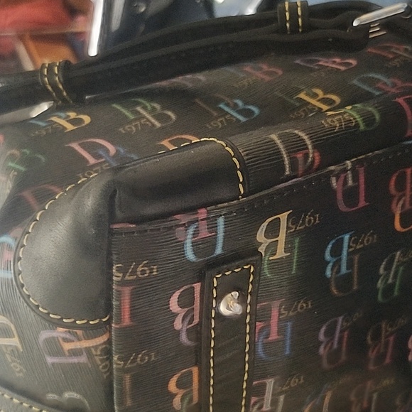 ❣️Dooney & Bourke Black Multicolor Logo Leather Satchel Bag w/Strap - Picture 8 of 8